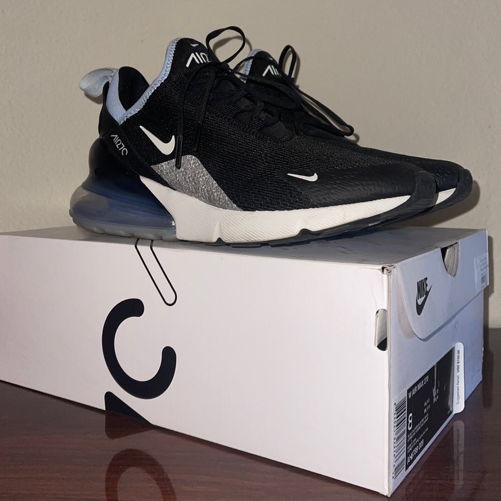 Nike Air Max 270 - Size 8